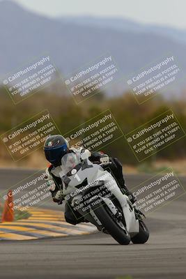 media/Jan-15-2023-SoCal Trackdays (Sun) [[c1237a034a]]/Turn 3 (1115am)/